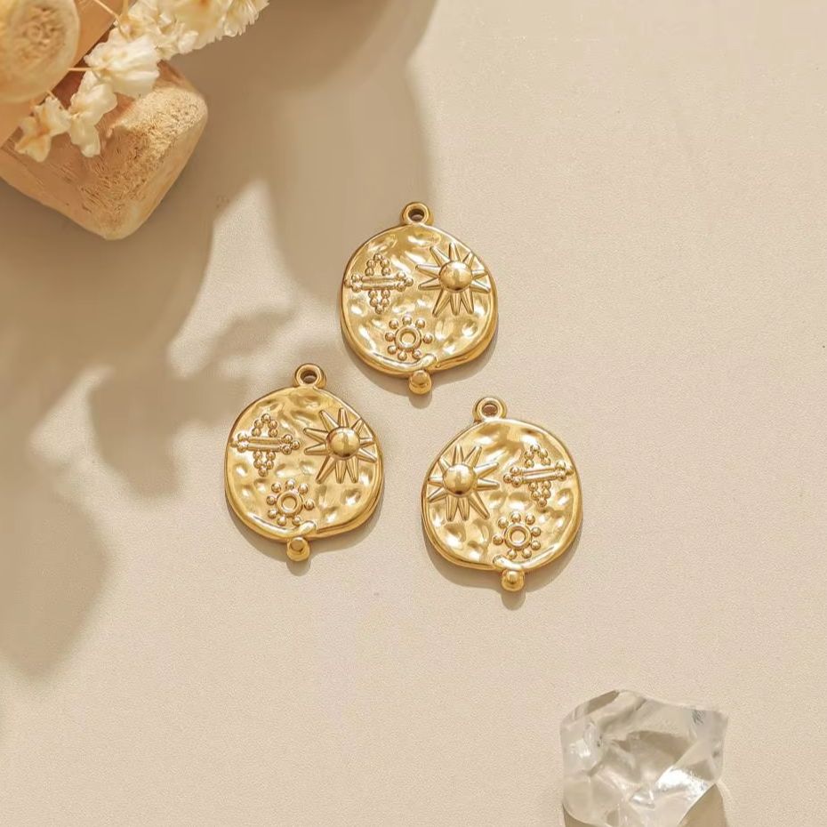 Ensemble de 3 pendentifs rétro - Vintage Fashion Online avis et prix