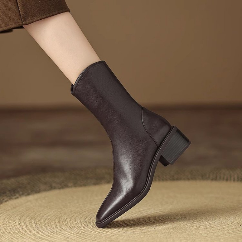 Bottines en cuir à bout carré  - Vintage Fashion Dresses avis et prix